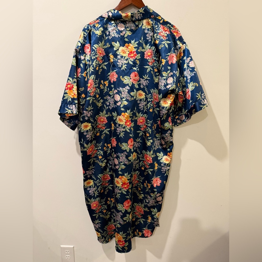 EJC Intimates Navy Floral Satin Button-Up nightgown OSF - Picture 6 of 6